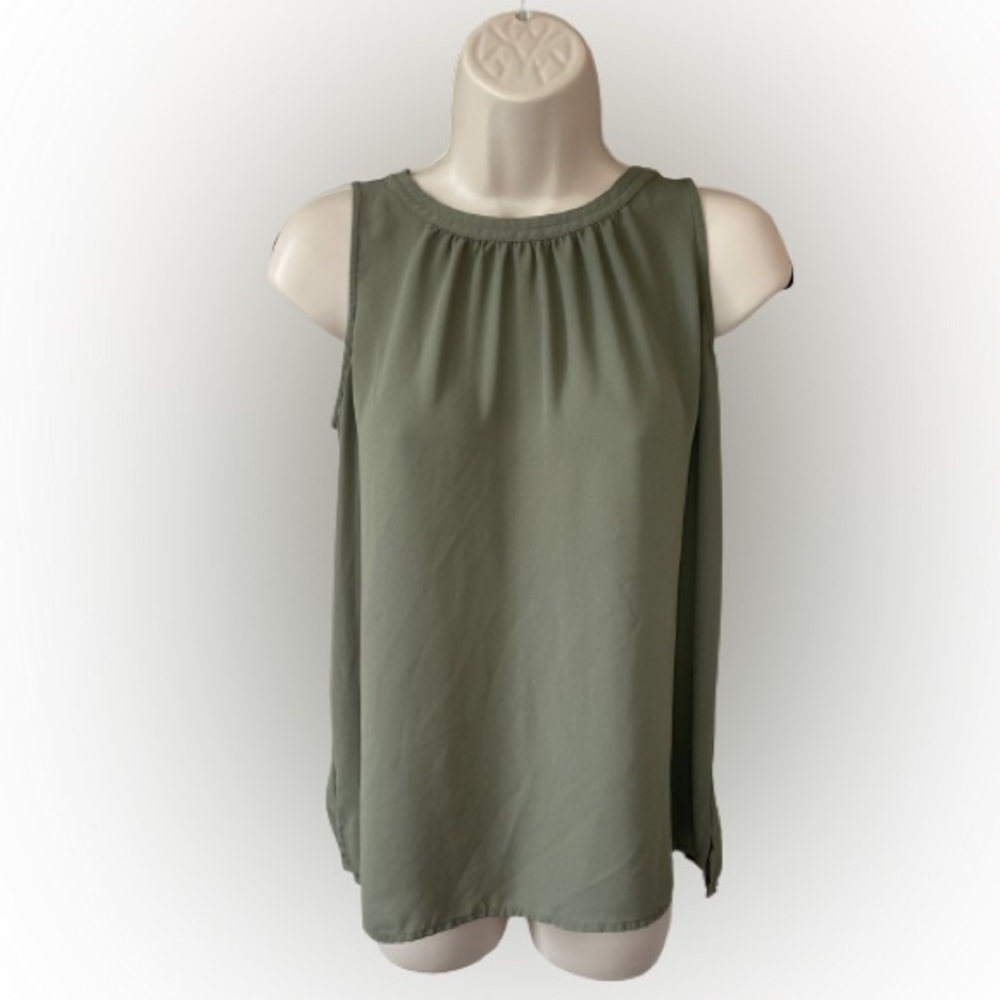 Loft Outlet | Olive Sleeveless Blouse | Size XS